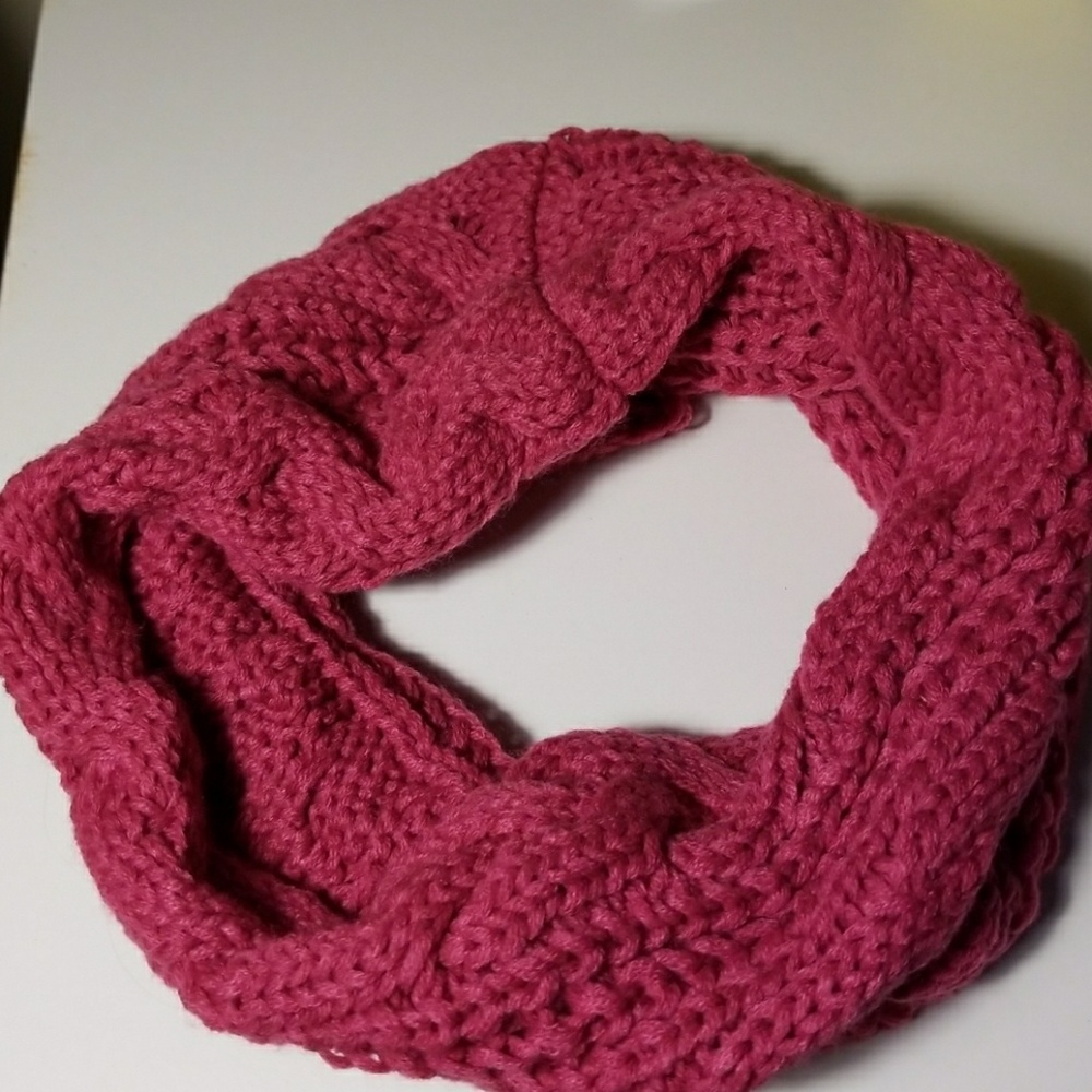 Pink Cable Knit Scarf NEVER WORN
